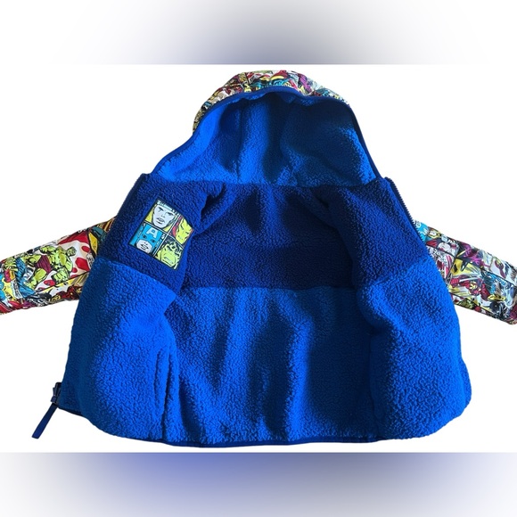 NWT MARVEL Avengers All Over Print Reversible Puffer Fleece Jacket Size 2T Hood - Picture 3 of 6